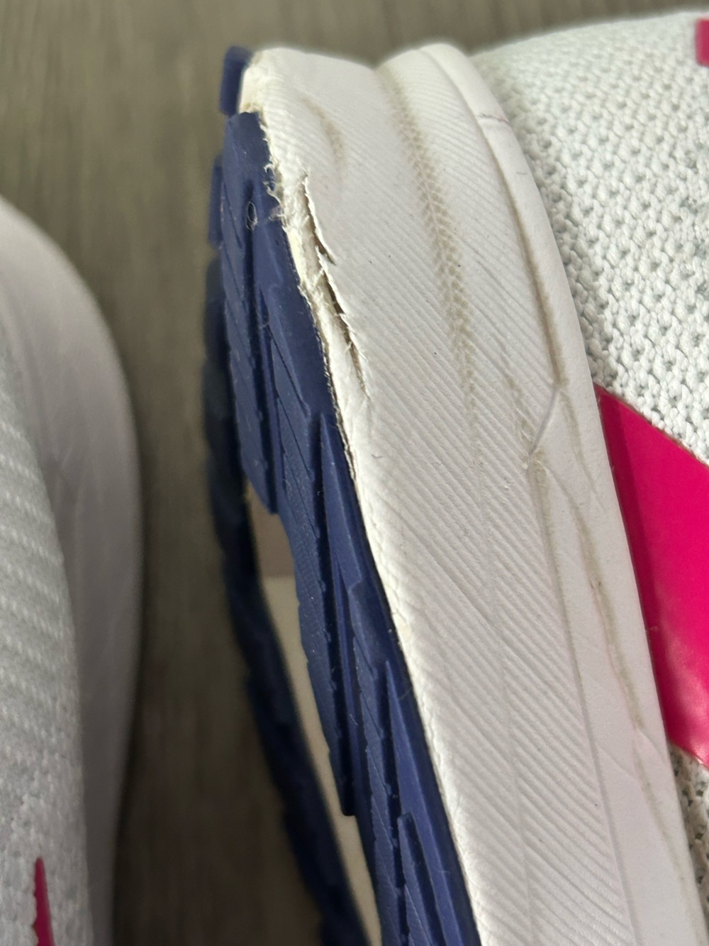 Brooks Revel 5 Women's Running Shoes White Purple Pink - Picture 2 of 6